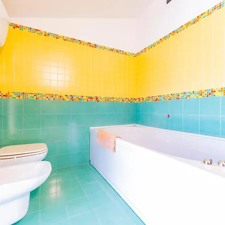 Guesthost - Two-levels With Balconies Near The *