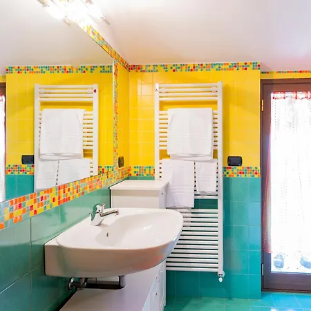 Guesthost - Two-levels With Balconies Near The * 페스카라