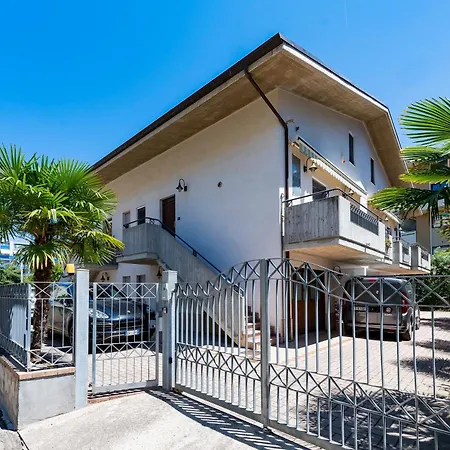 Two-levels With Balconies Near The Daire Pescara