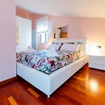 Apartment Guesthost - Two-levels With Balconies Near The *