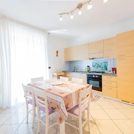 Apartment Guesthost - Two-levels With Balconies Near The *