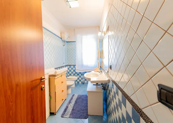 Guesthost - Two-levels With Balconies Near The Pescara