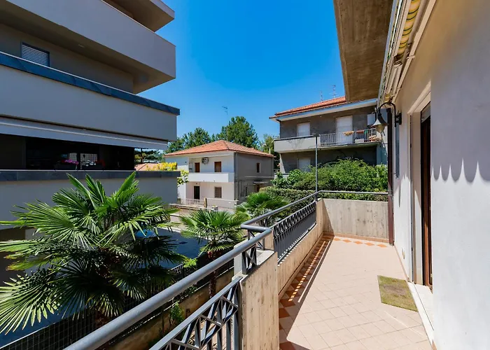 Apartmán Guesthost - Two-levels With Balconies Near The